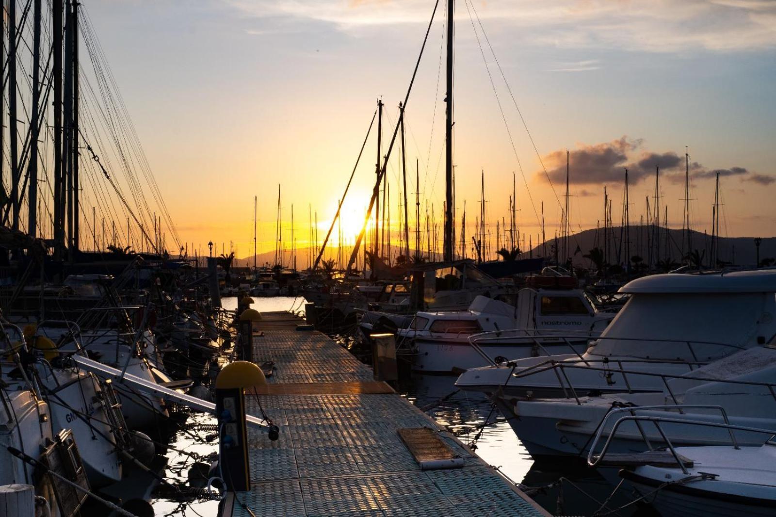 فندق Houseboat Sardinia ألغيرو المظهر الخارجي الصورة