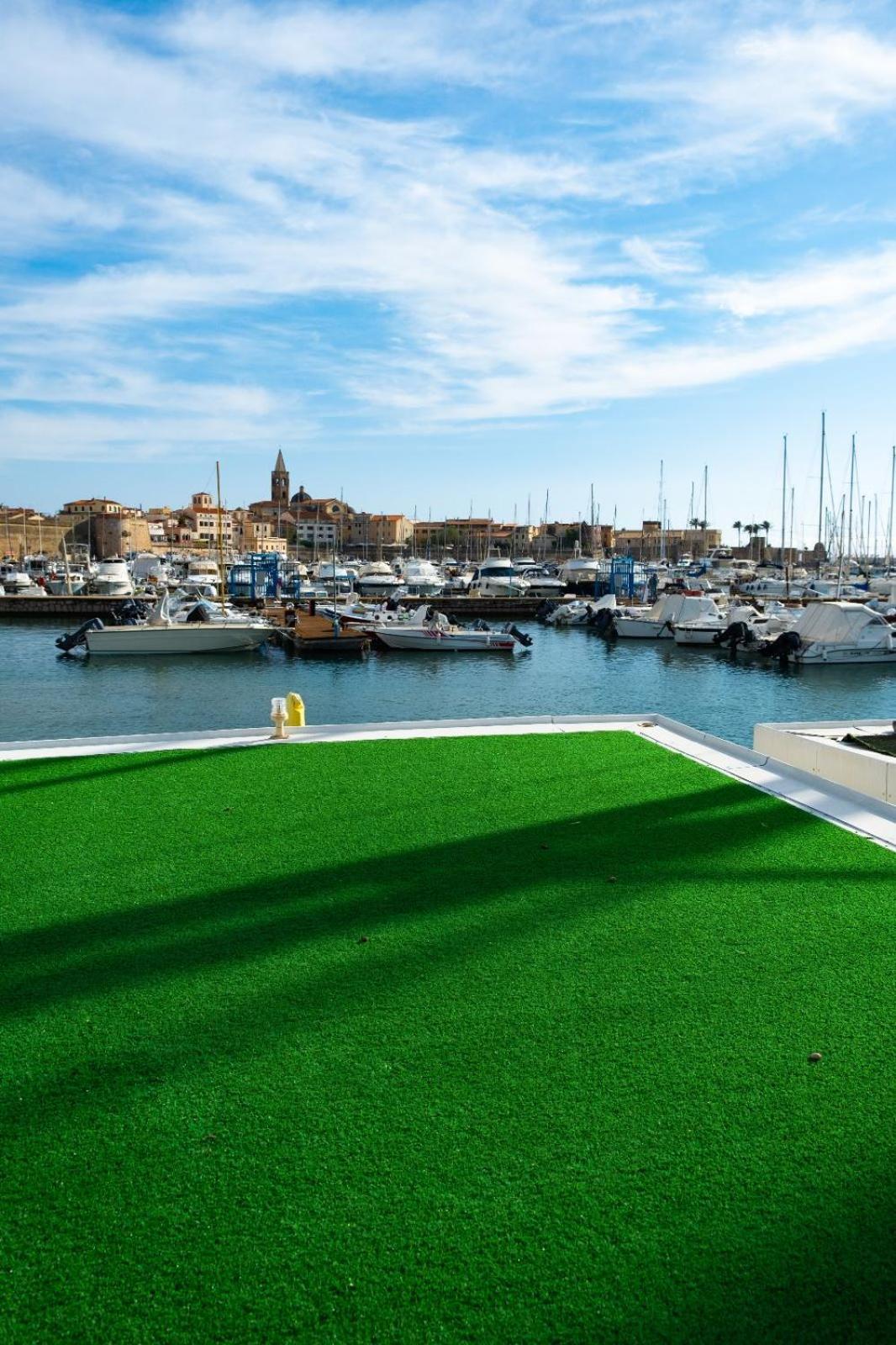 فندق Houseboat Sardinia ألغيرو المظهر الخارجي الصورة